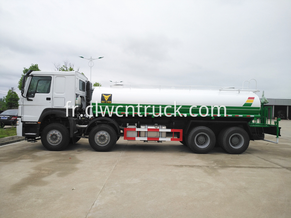 howo water tank truck 3